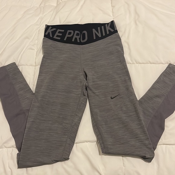 Nike pro leggings - Picture 2 of 2